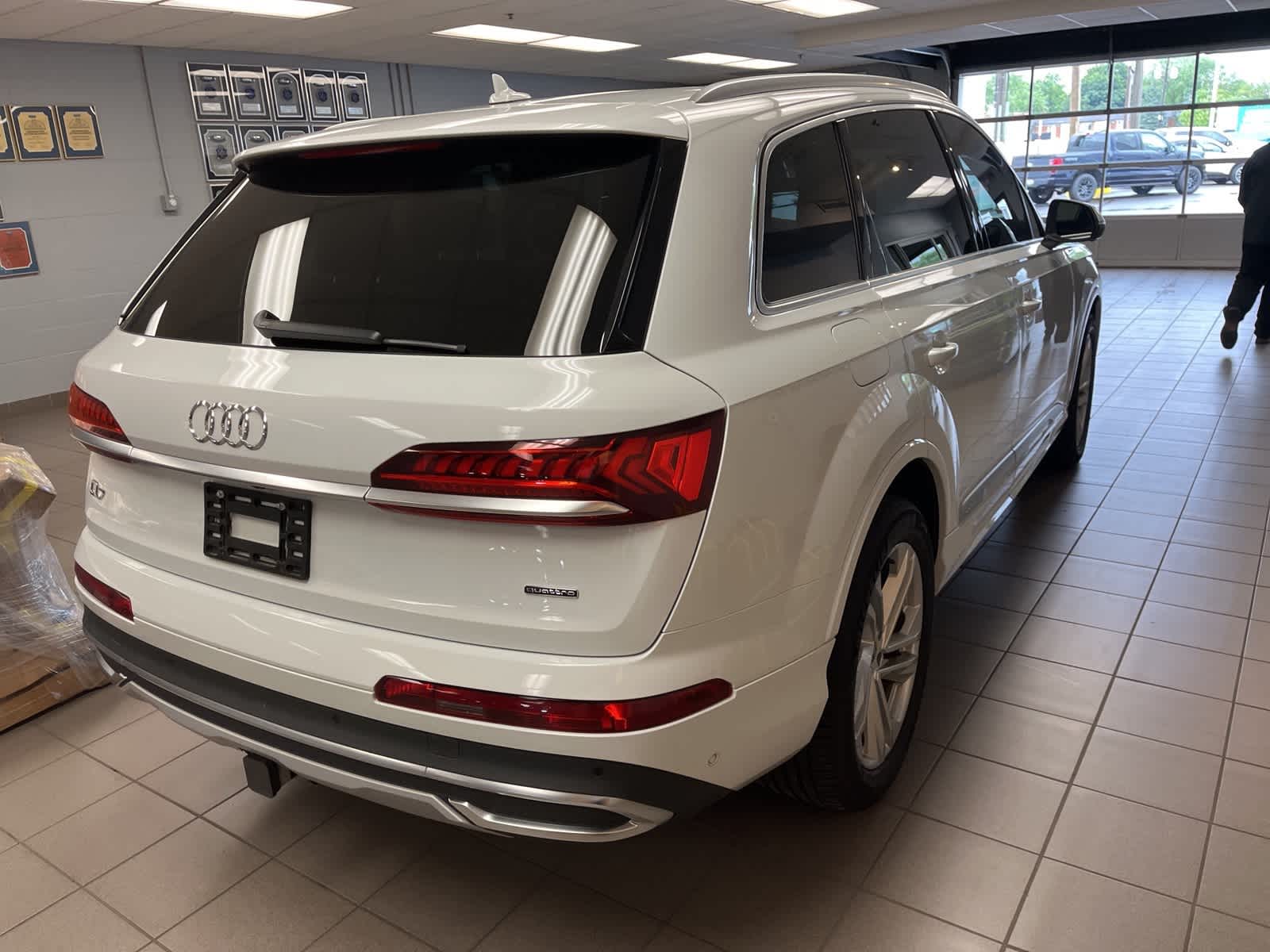 Thumbnail: 2021 Audi Q7 - 12