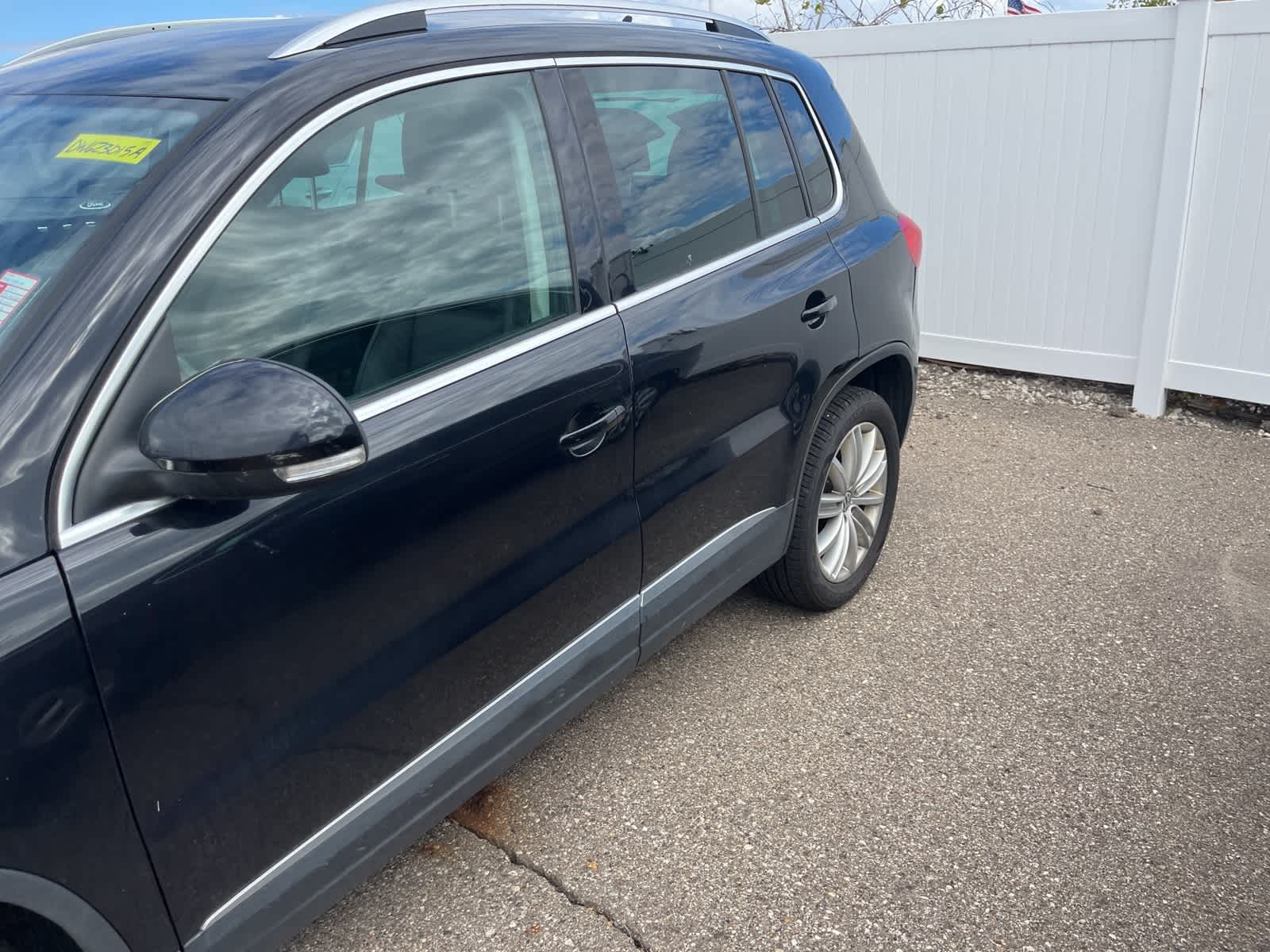 Thumbnail: 2013 Volkswagen Tiguan - 7