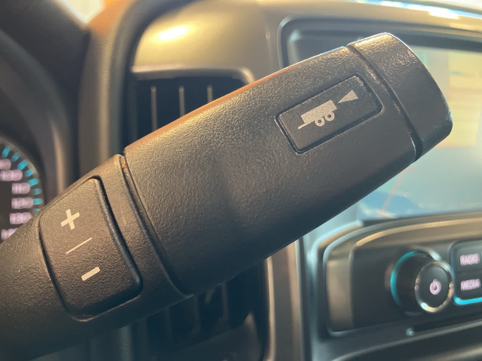 Thumbnail: 2019 Chevrolet Silverado 1500 - 20