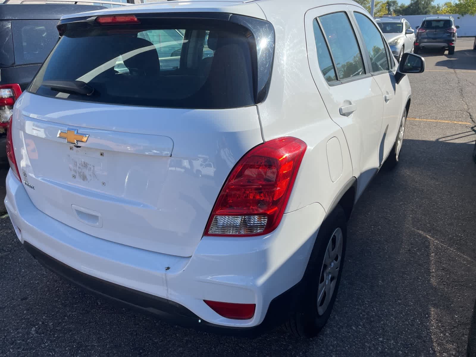 Thumbnail: 2017 Chevrolet Trax - 12