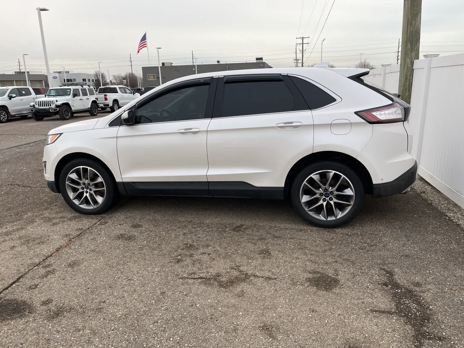 Thumbnail: 2016 Ford Edge - 7