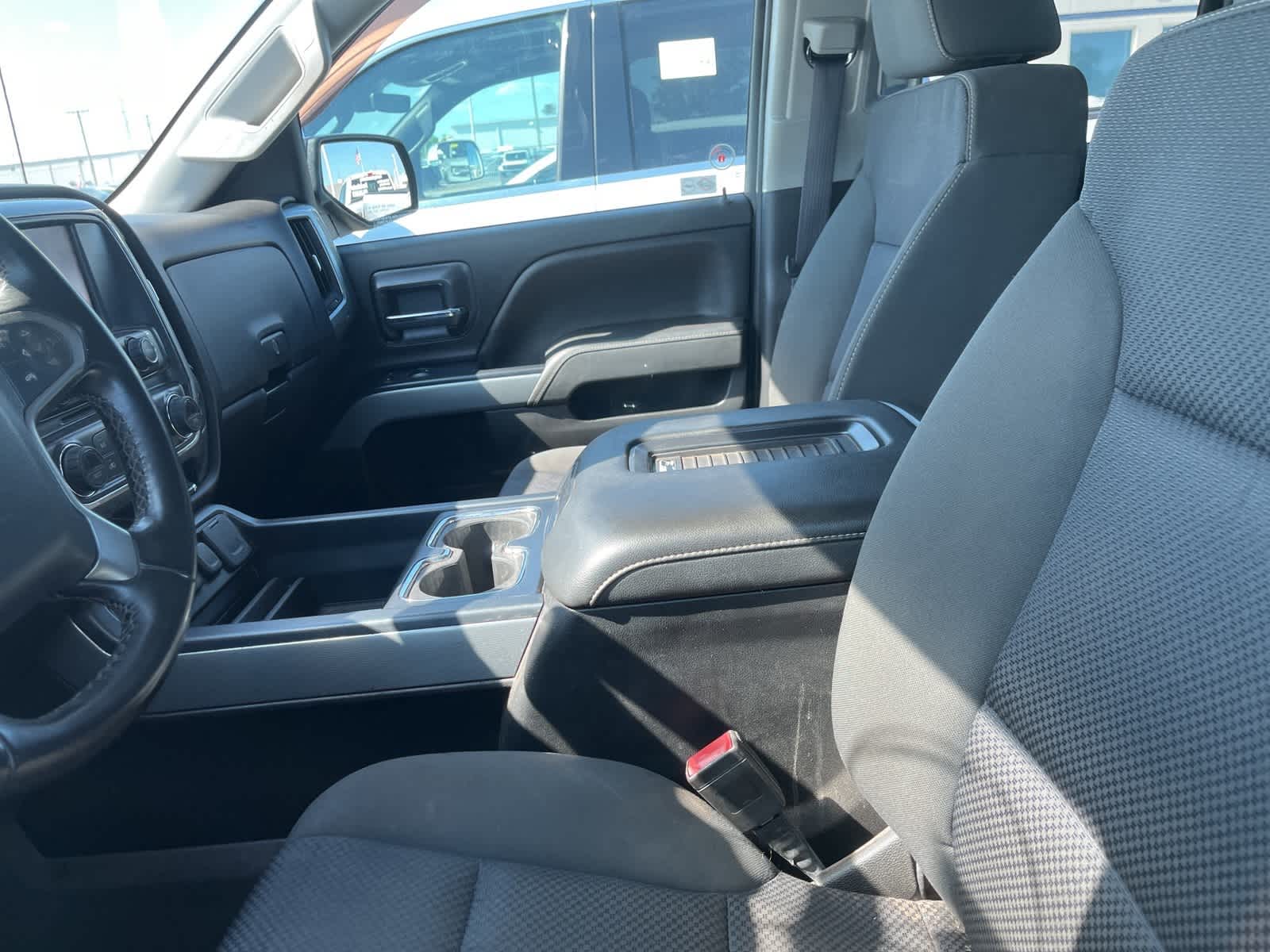 Thumbnail: 2016 Chevrolet Silverado 1500 - 22
