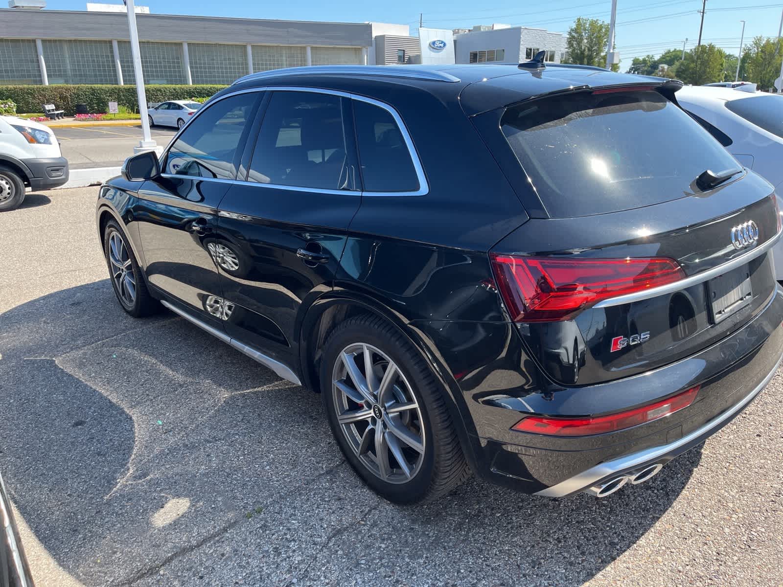 Thumbnail: 2021 Audi SQ5 - 7