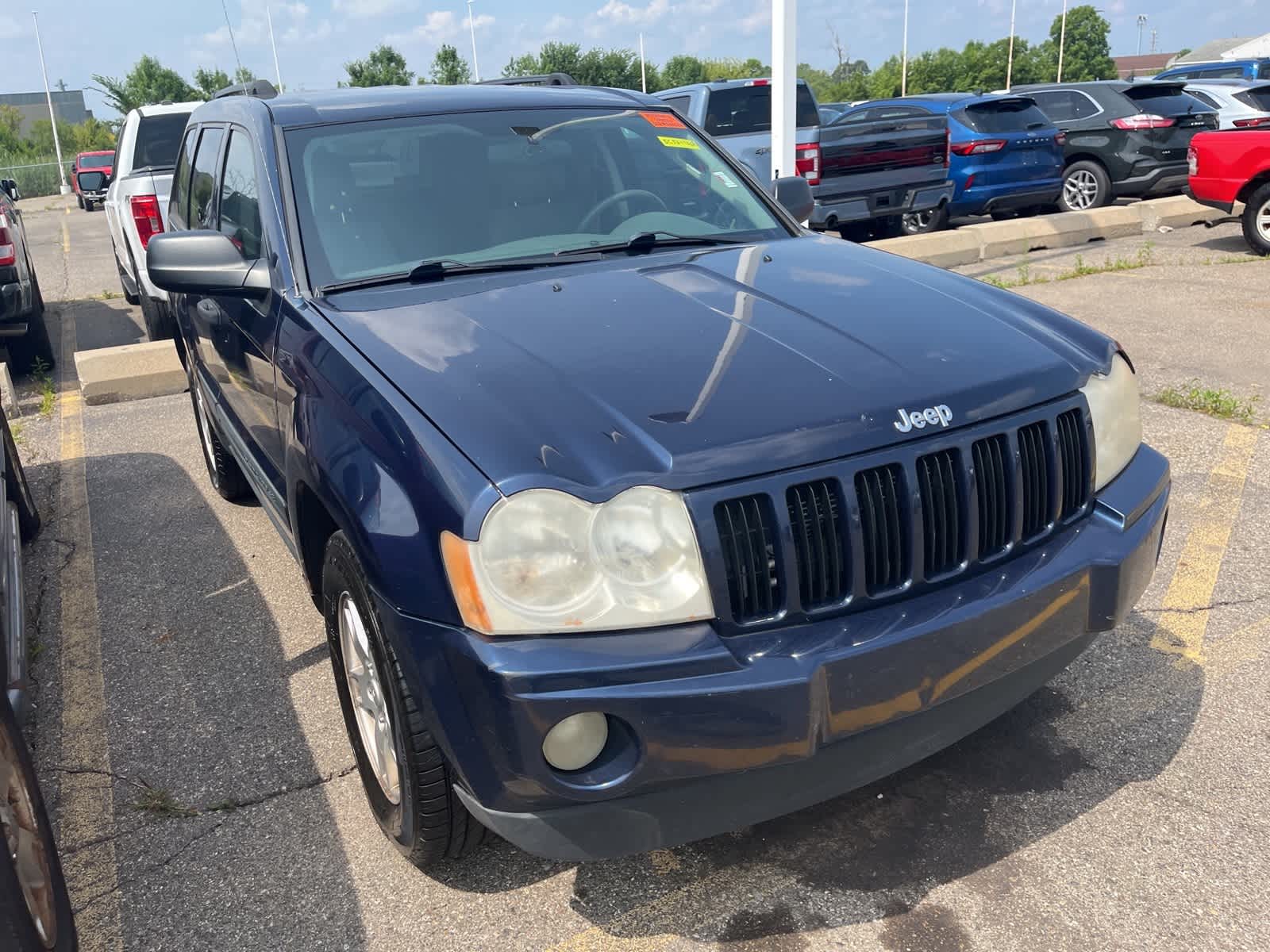 Thumbnail: 2005 Jeep Grand Cherokee - 18