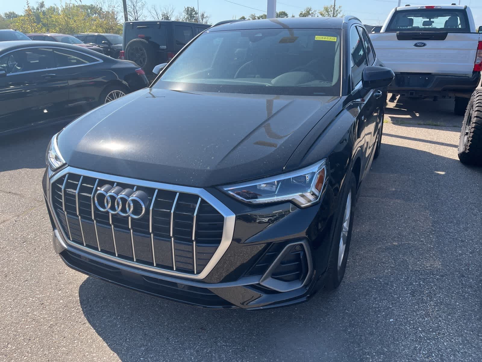 Thumbnail: 2022 Audi Q3 - 3