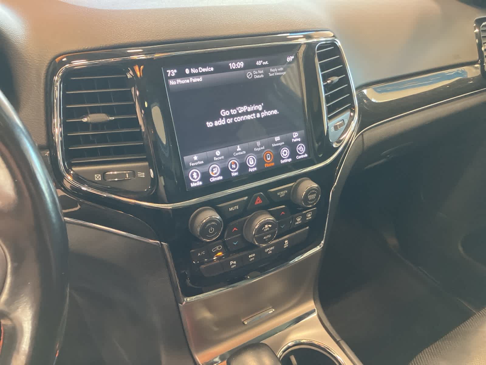 Thumbnail: 2020 Jeep Grand Cherokee - 21