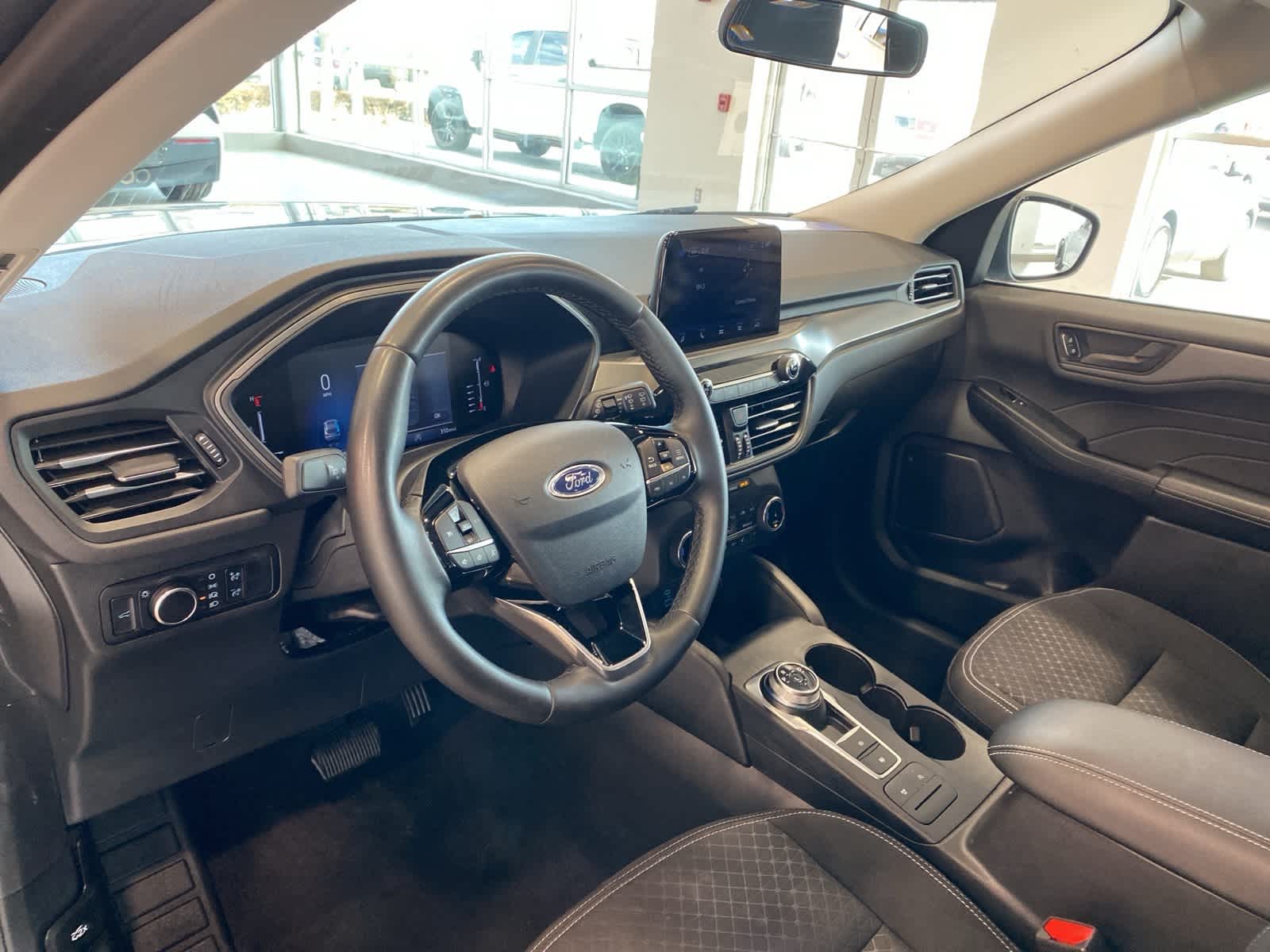 Thumbnail: 2023 Ford Escape - 10