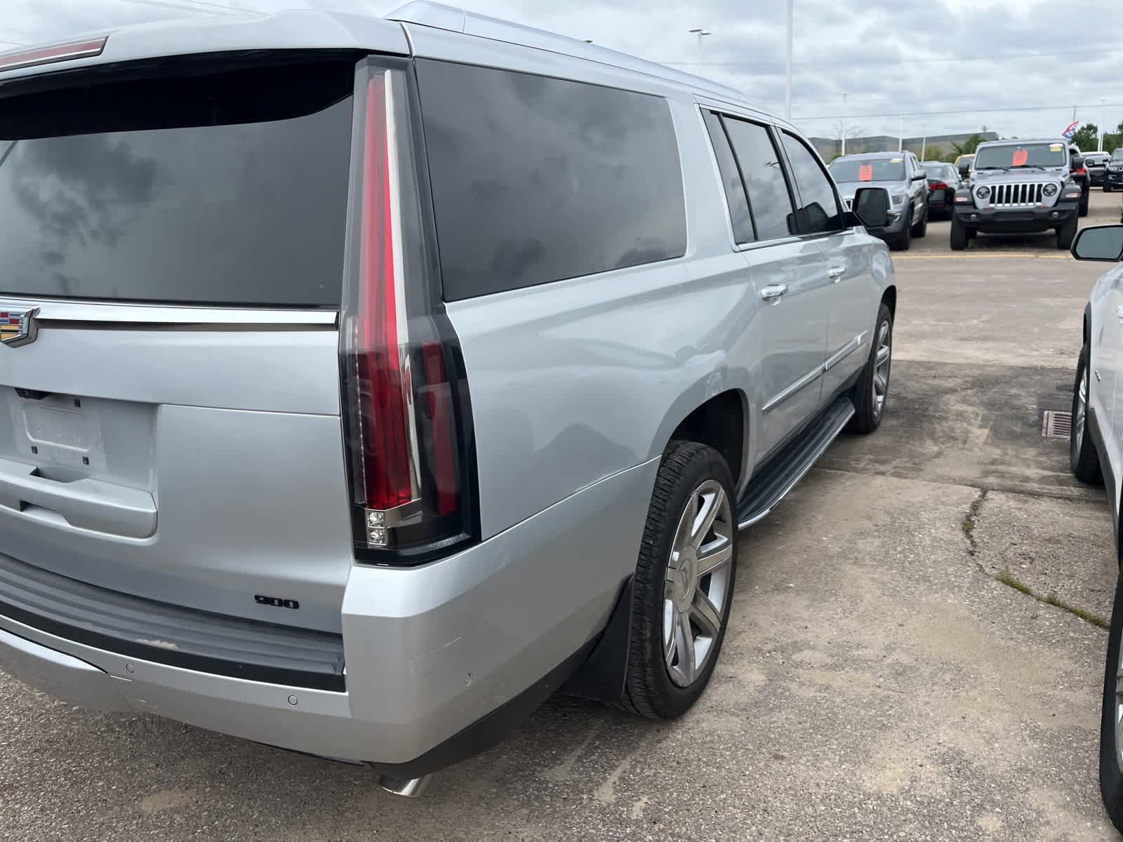 Thumbnail: 2020 Cadillac Escalade - 13