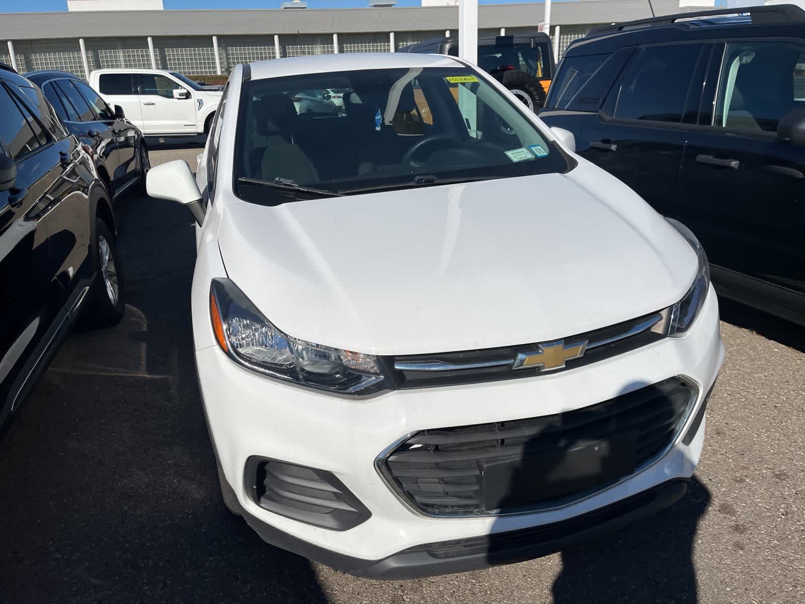 Thumbnail: 2017 Chevrolet Trax - 19