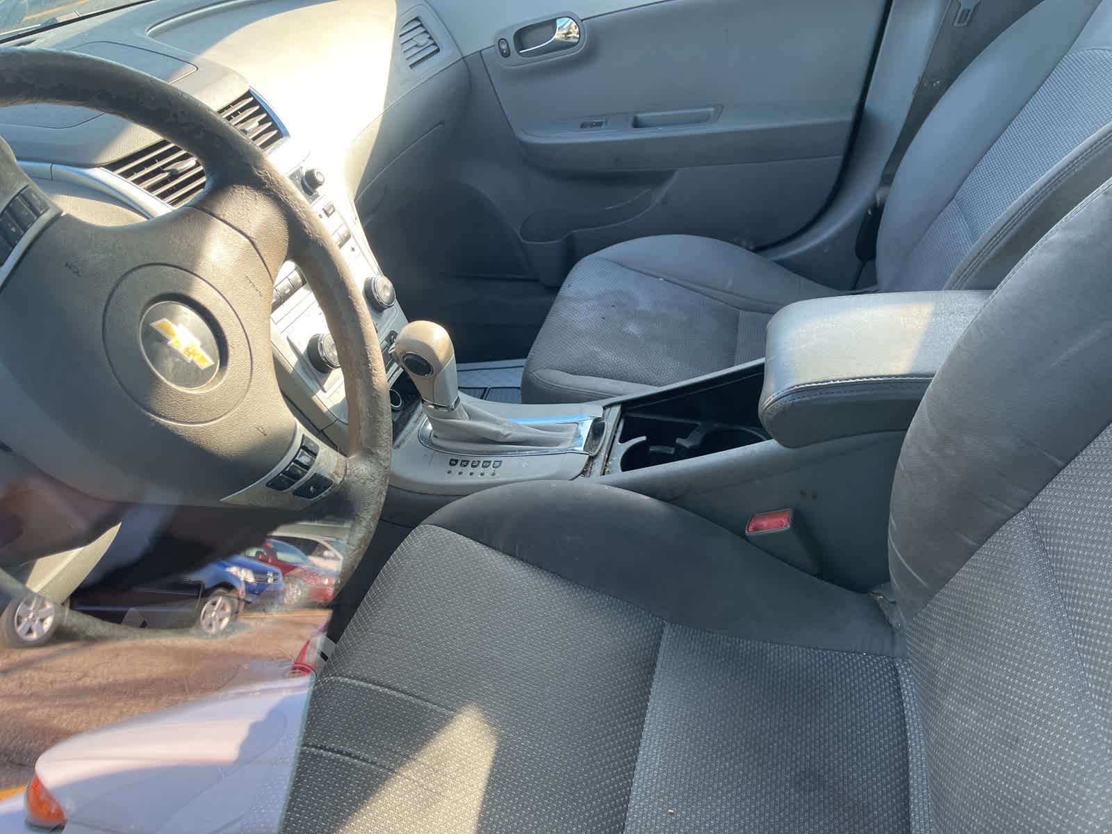 Thumbnail: 2012 Chevrolet Malibu - 24