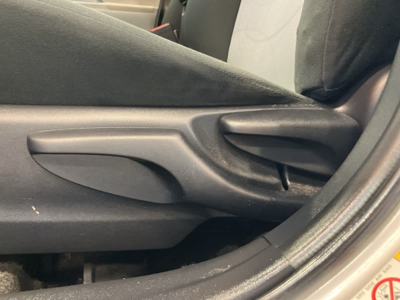 Thumbnail: 2012 Toyota Prius c - 11