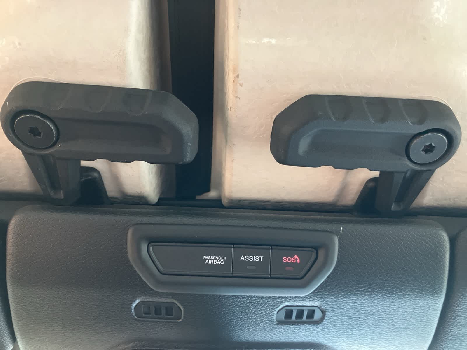 Thumbnail: 2022 Jeep Wrangler - 22