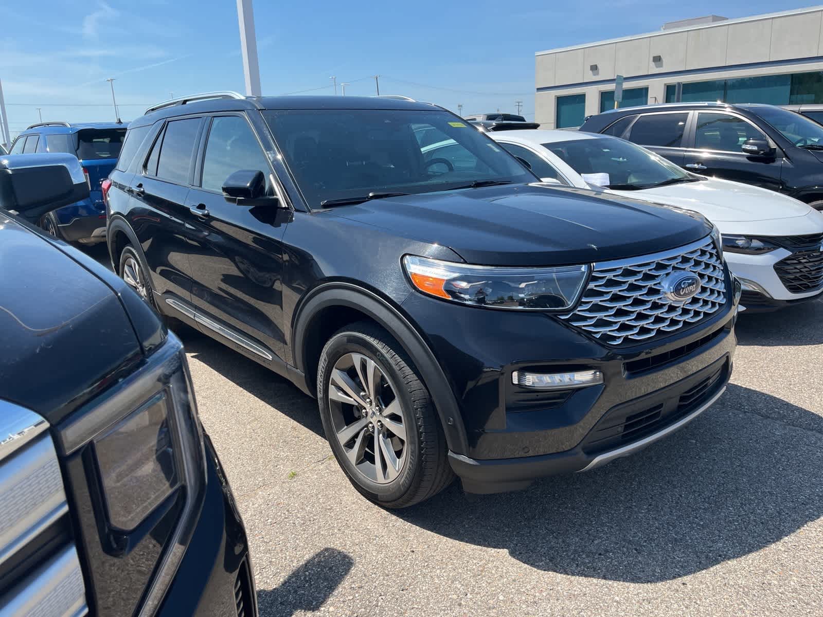 Thumbnail: 2020 Ford Explorer - 17