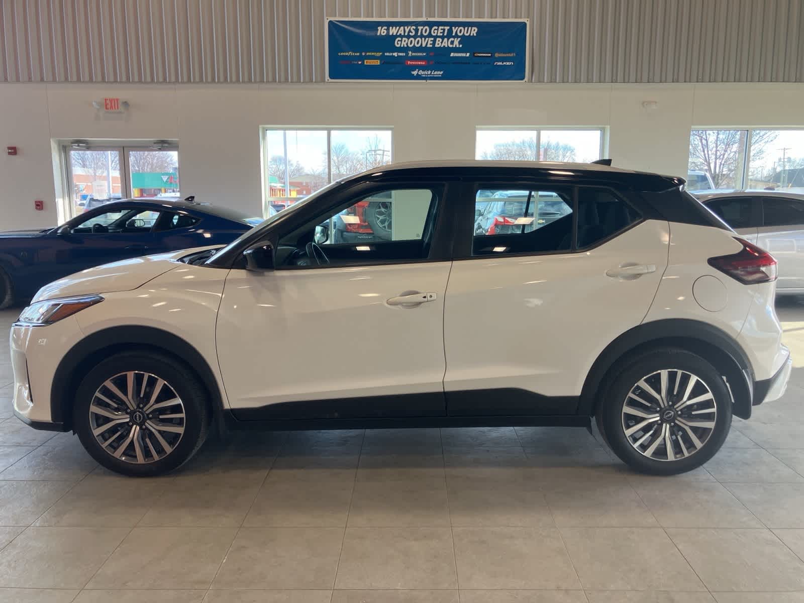 Thumbnail: 2023 Nissan Kicks - 8