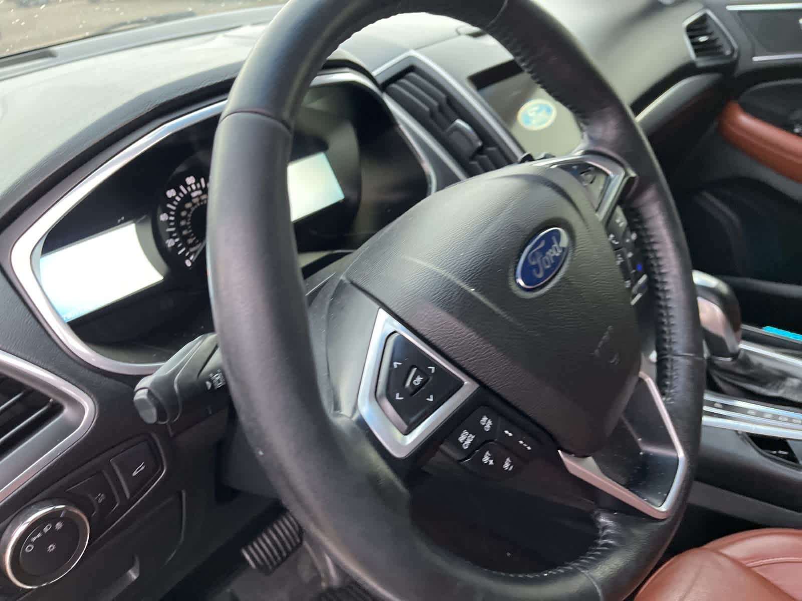 Thumbnail: 2016 Ford Edge - 27