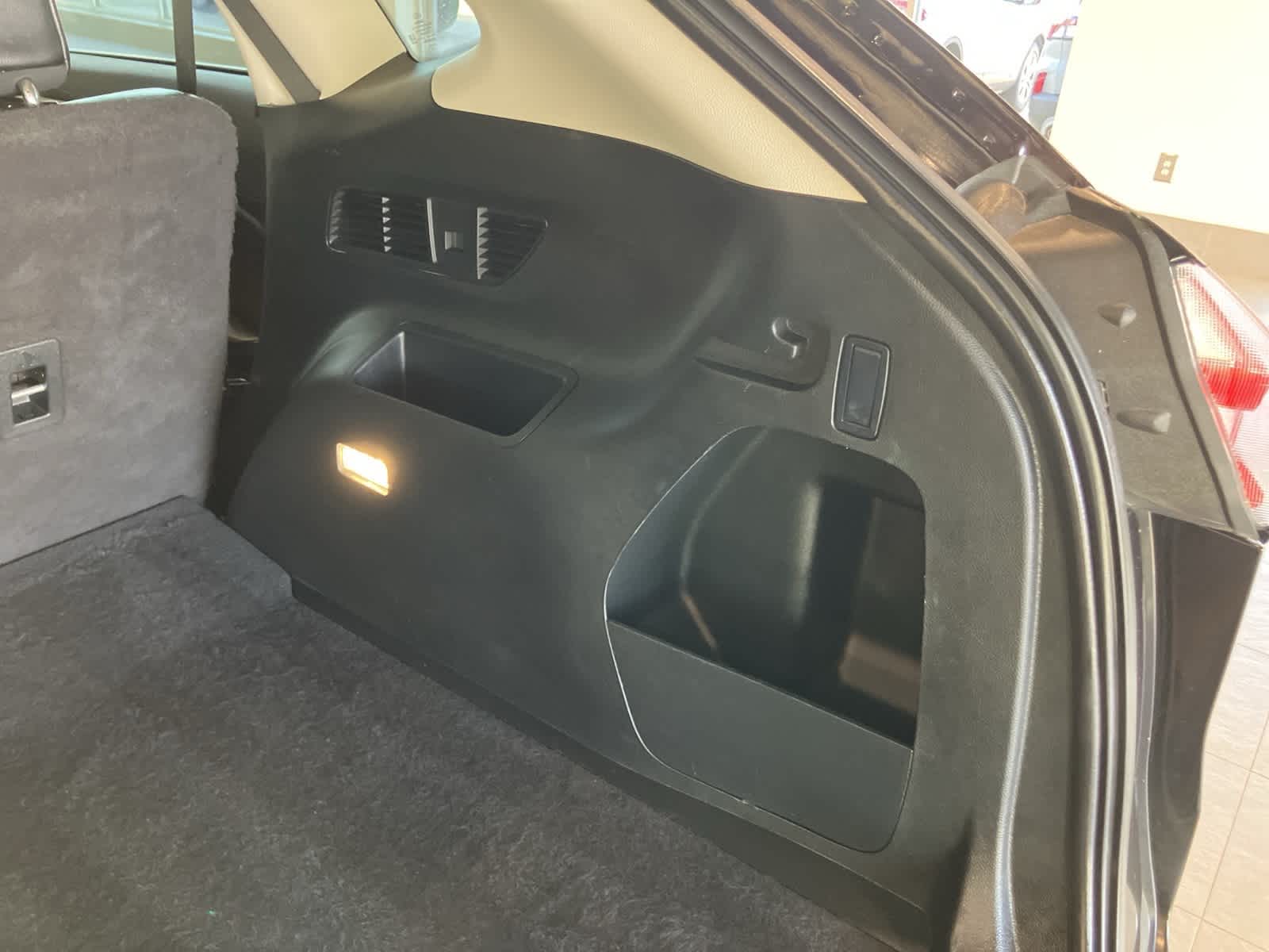 Thumbnail: 2022 Ford Edge - 25