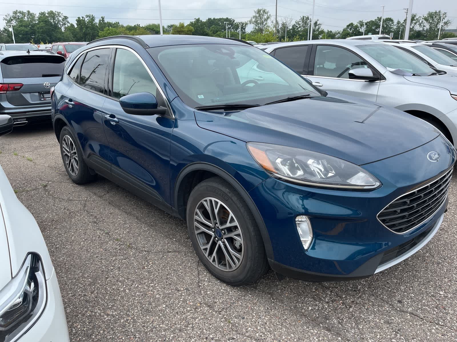 Thumbnail: 2020 Ford Escape - 16