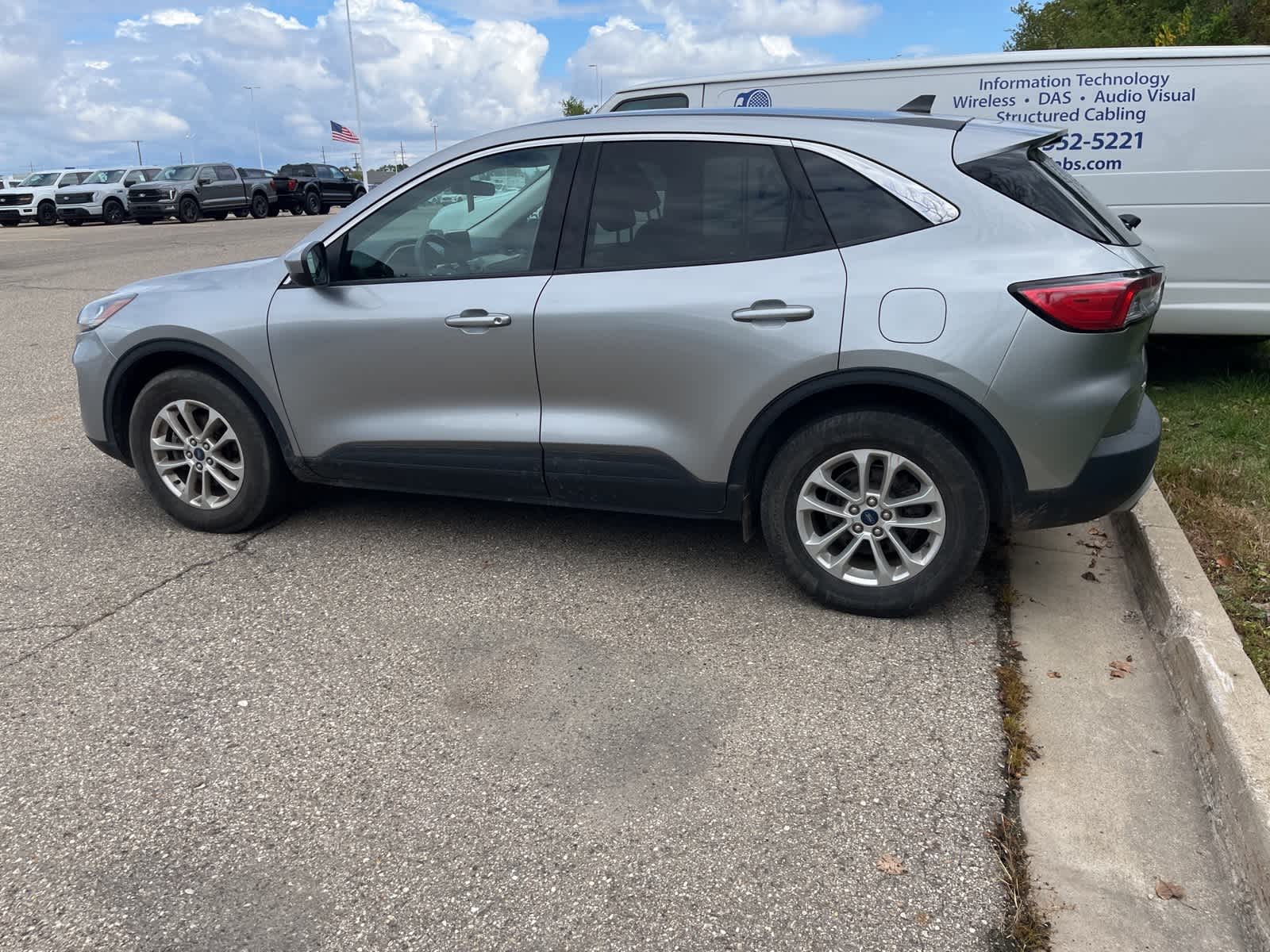 Thumbnail: 2021 Ford Escape - 6