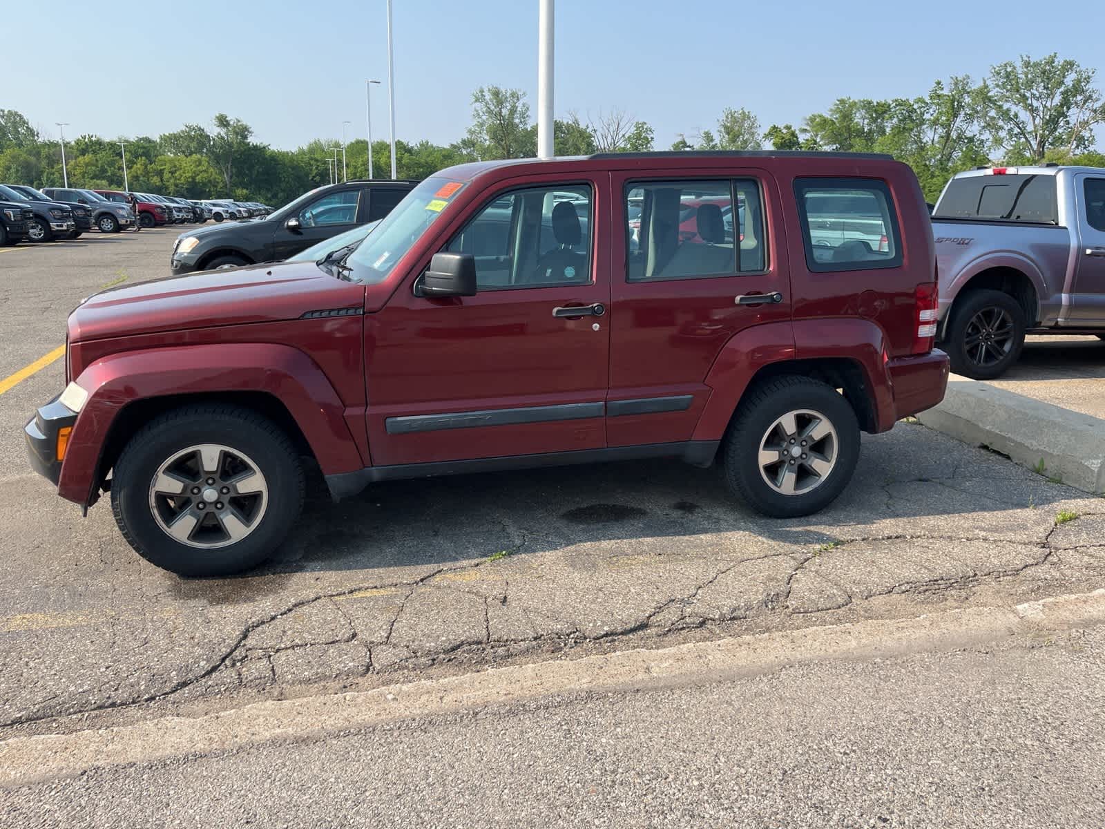 Thumbnail: 2008 Jeep Liberty - 5