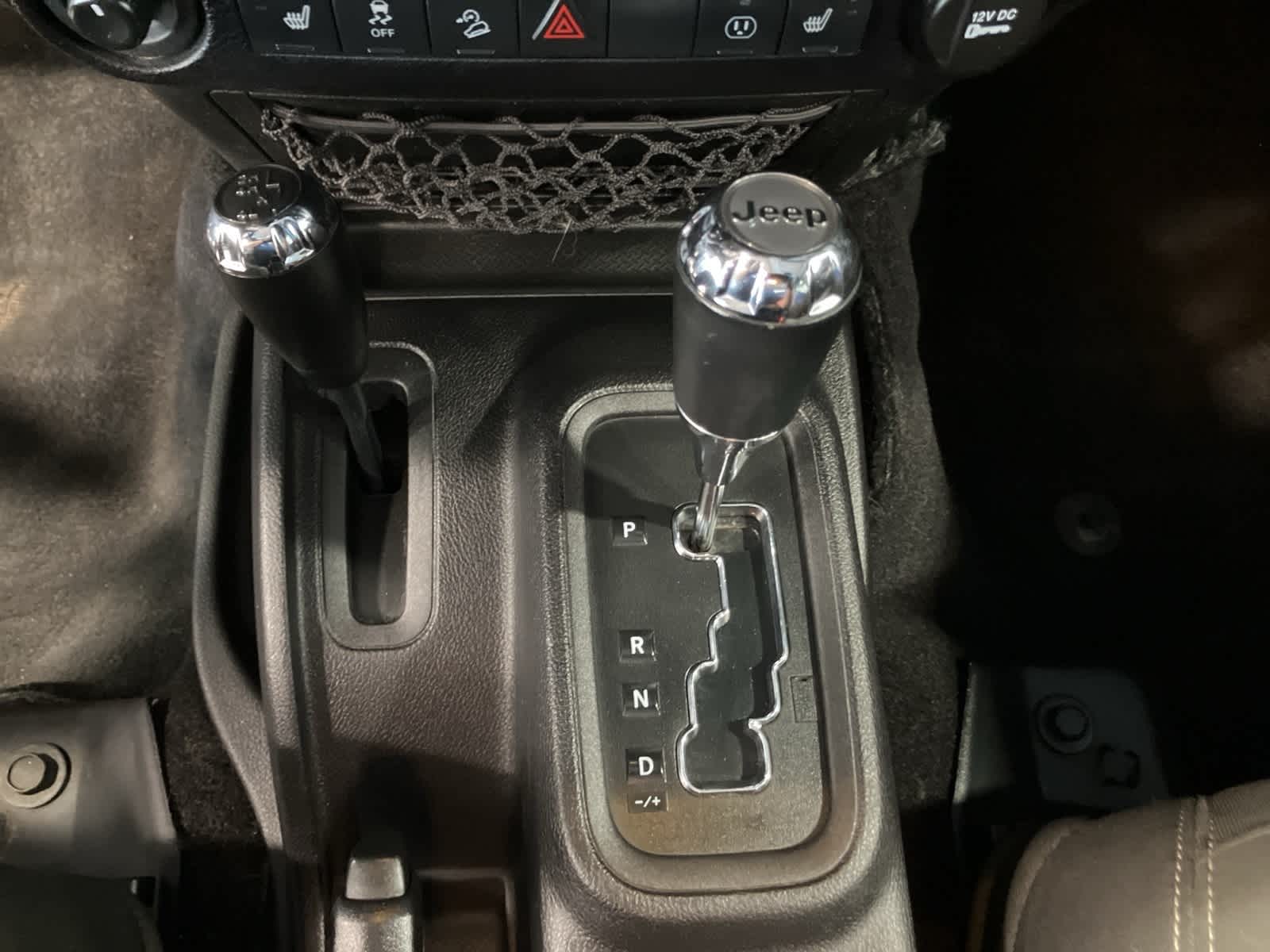 Thumbnail: 2016 Jeep Wrangler - 16