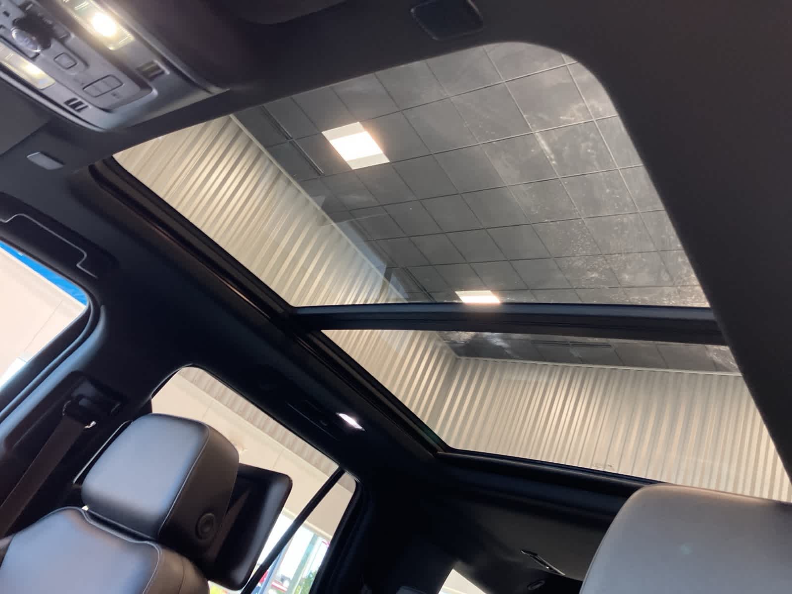 Thumbnail: 2021 Chevrolet Tahoe - 11