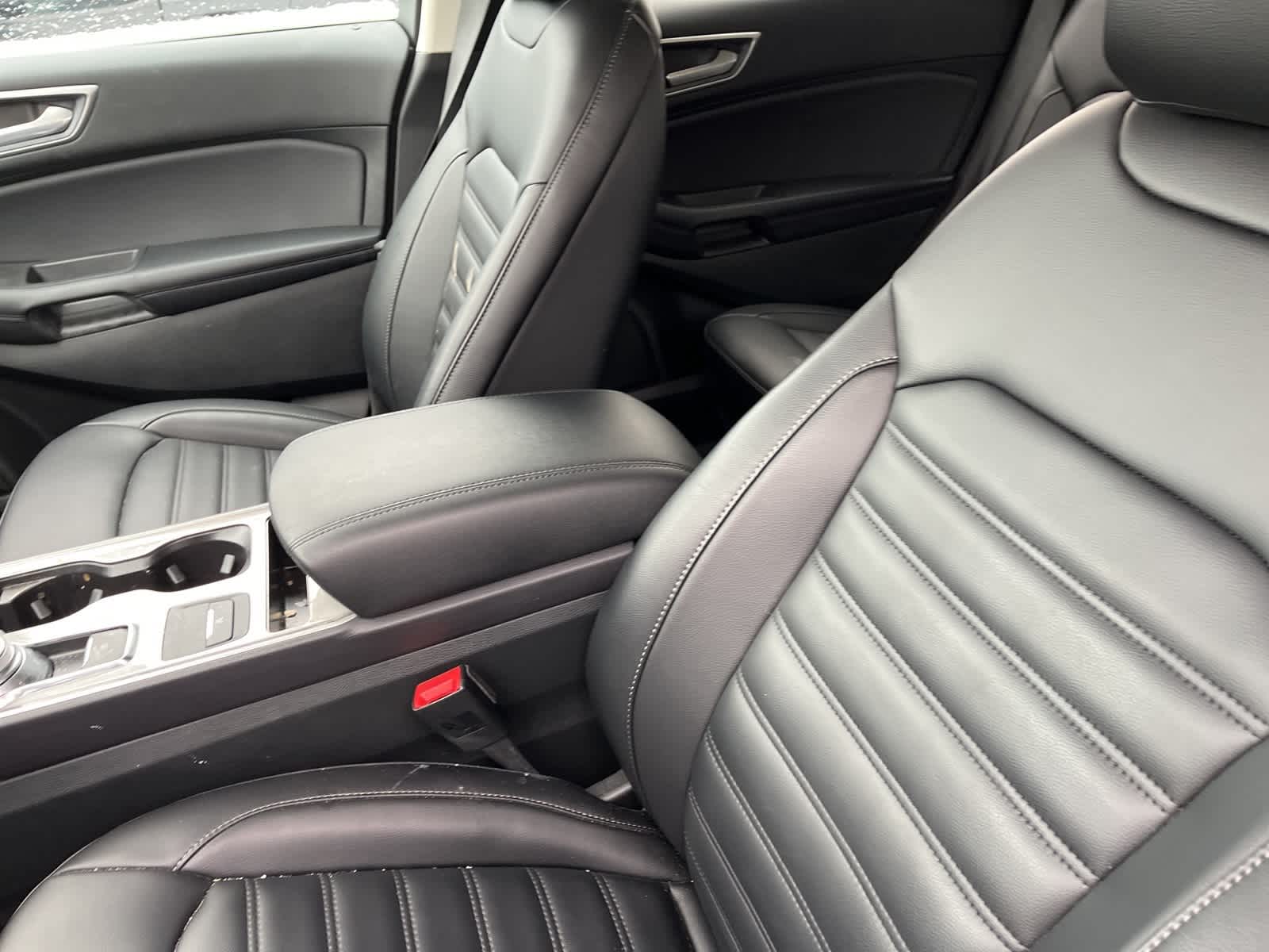 Thumbnail: 2023 Ford Edge - 22