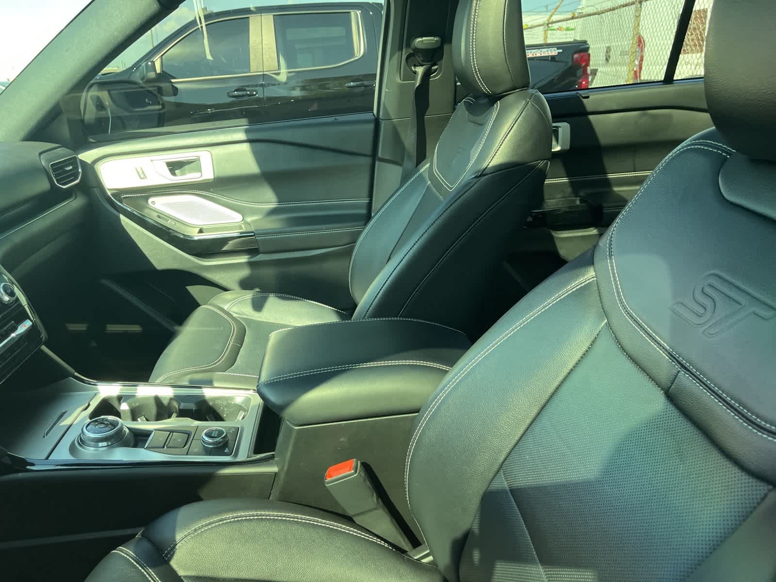 Thumbnail: 2023 Ford Explorer - 26