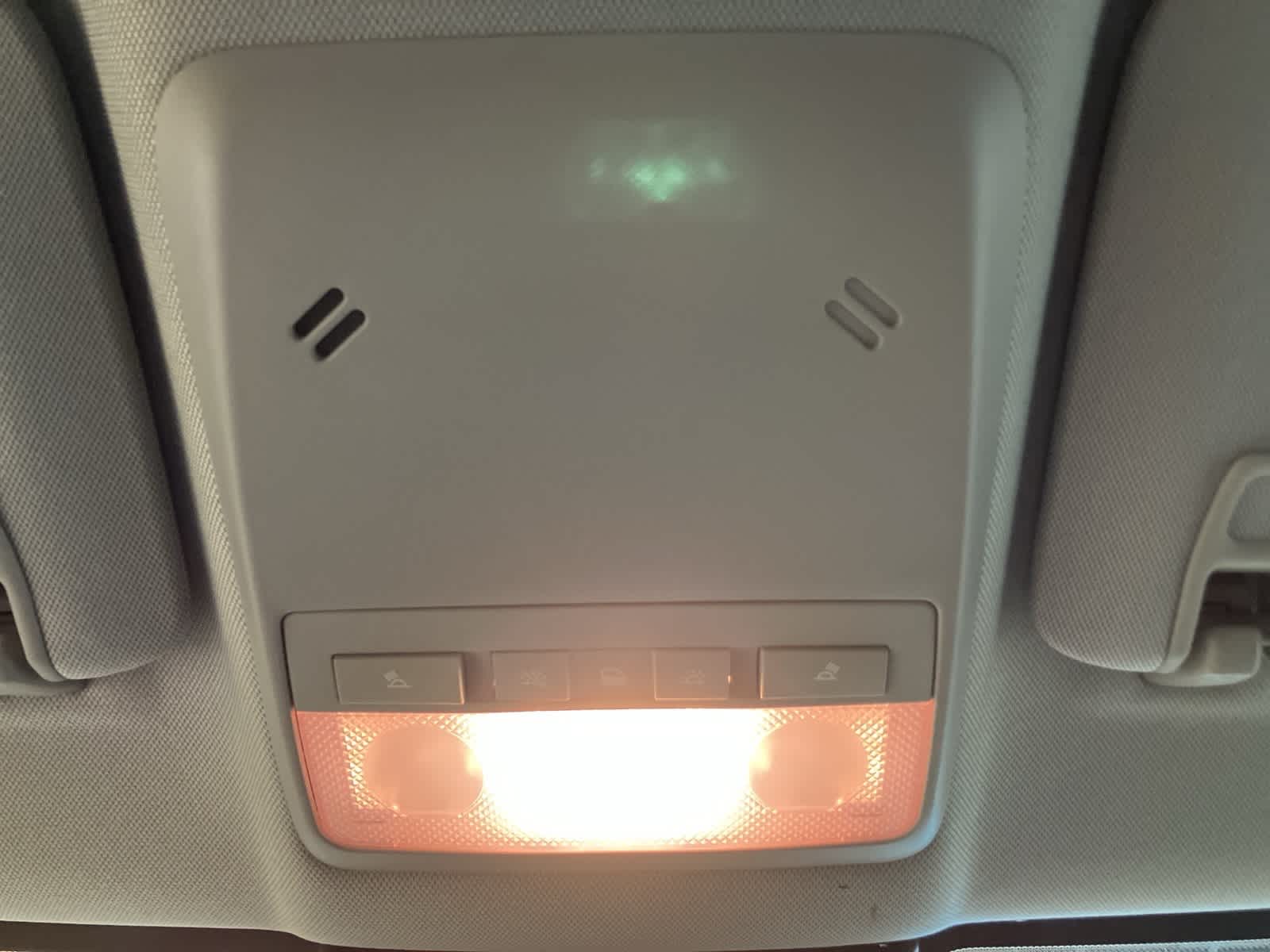 Thumbnail: 2018 Chevrolet Trax - 21