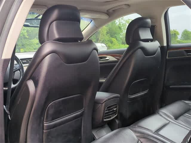 Thumbnail: 2015 Lincoln MKZ - 18