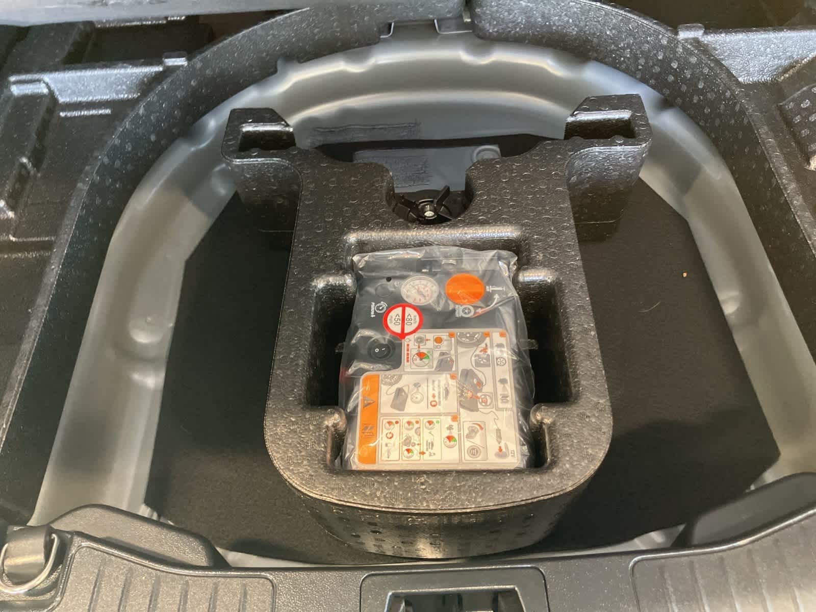 Thumbnail: 2022 Ford Escape - 32