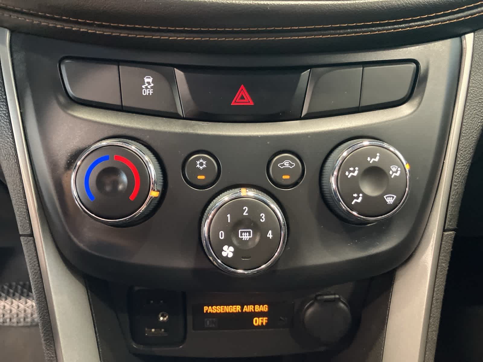 Thumbnail: 2017 Chevrolet Trax - 19