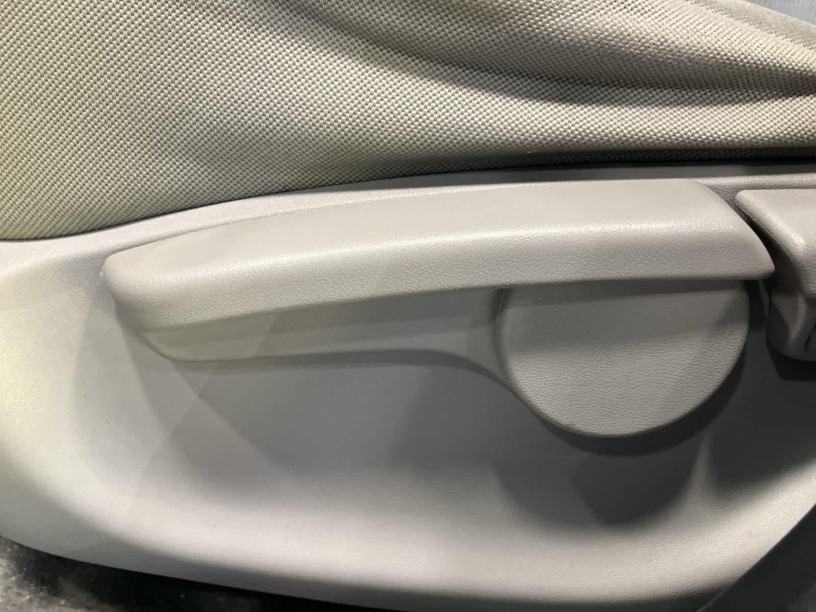 Thumbnail: 2012 Toyota RAV4 - 10