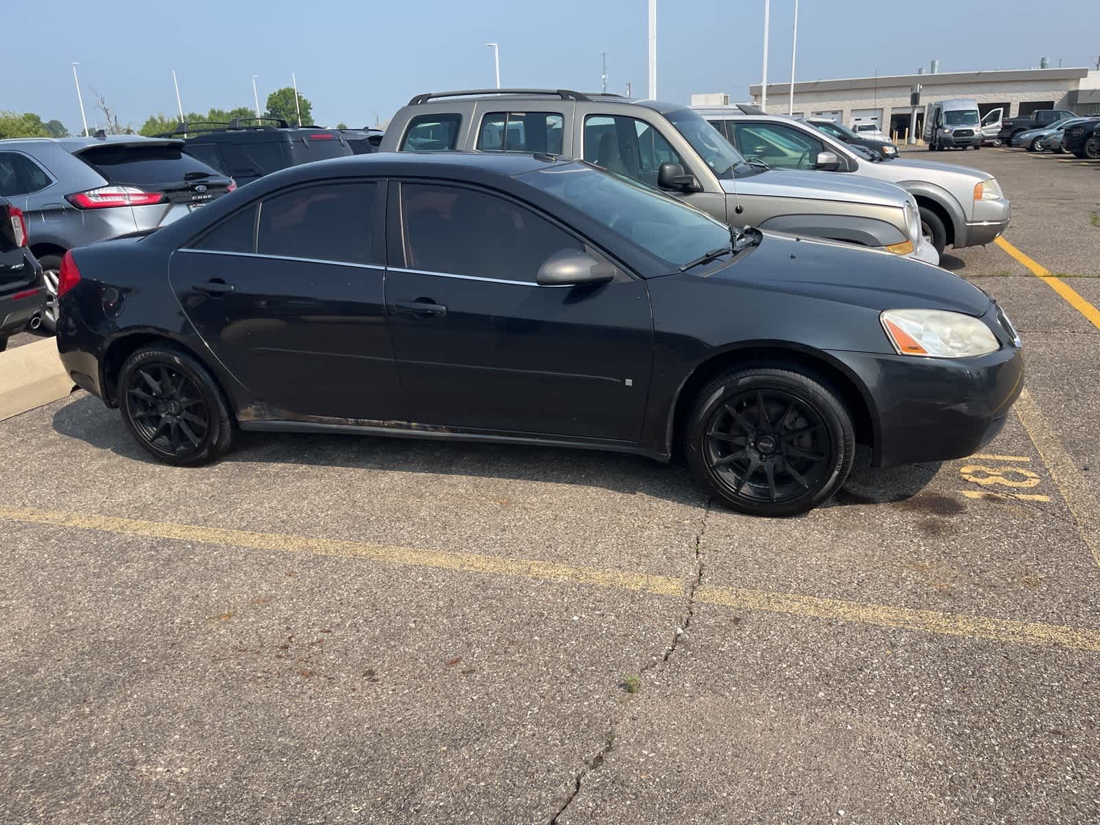 Thumbnail: 2009 Pontiac G6 - 13