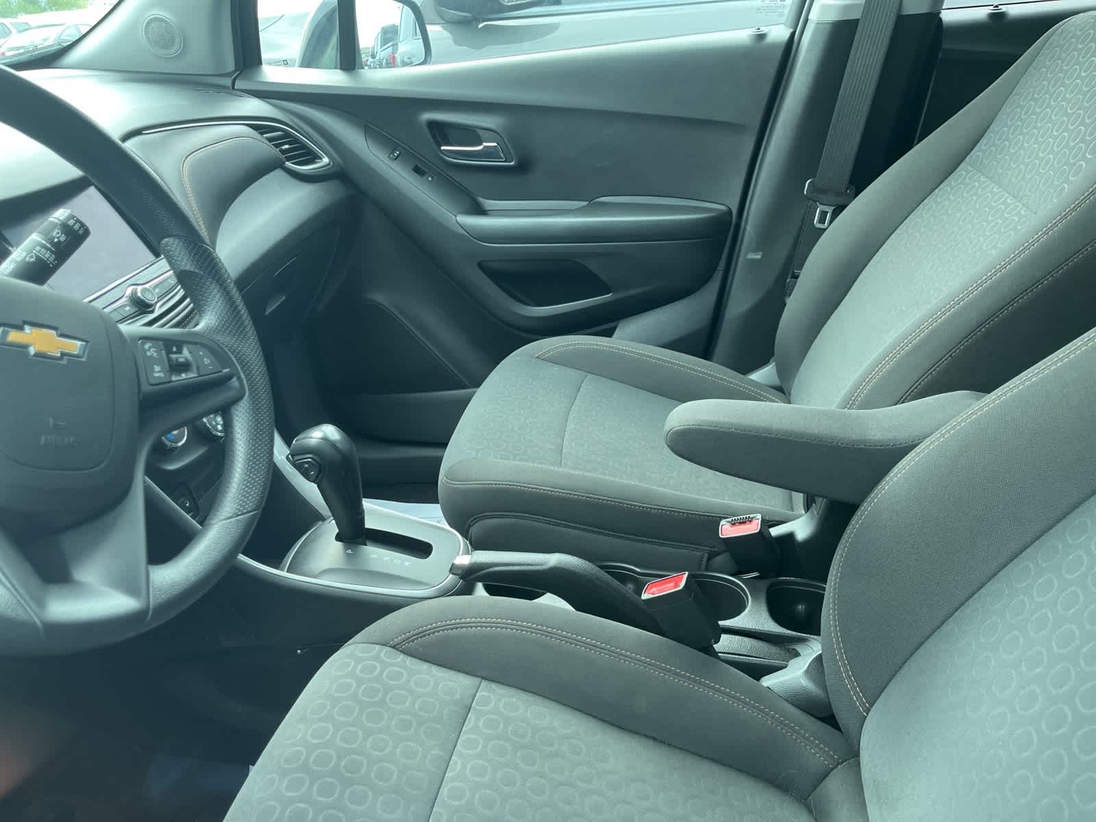 Thumbnail: 2021 Chevrolet Trax - 23