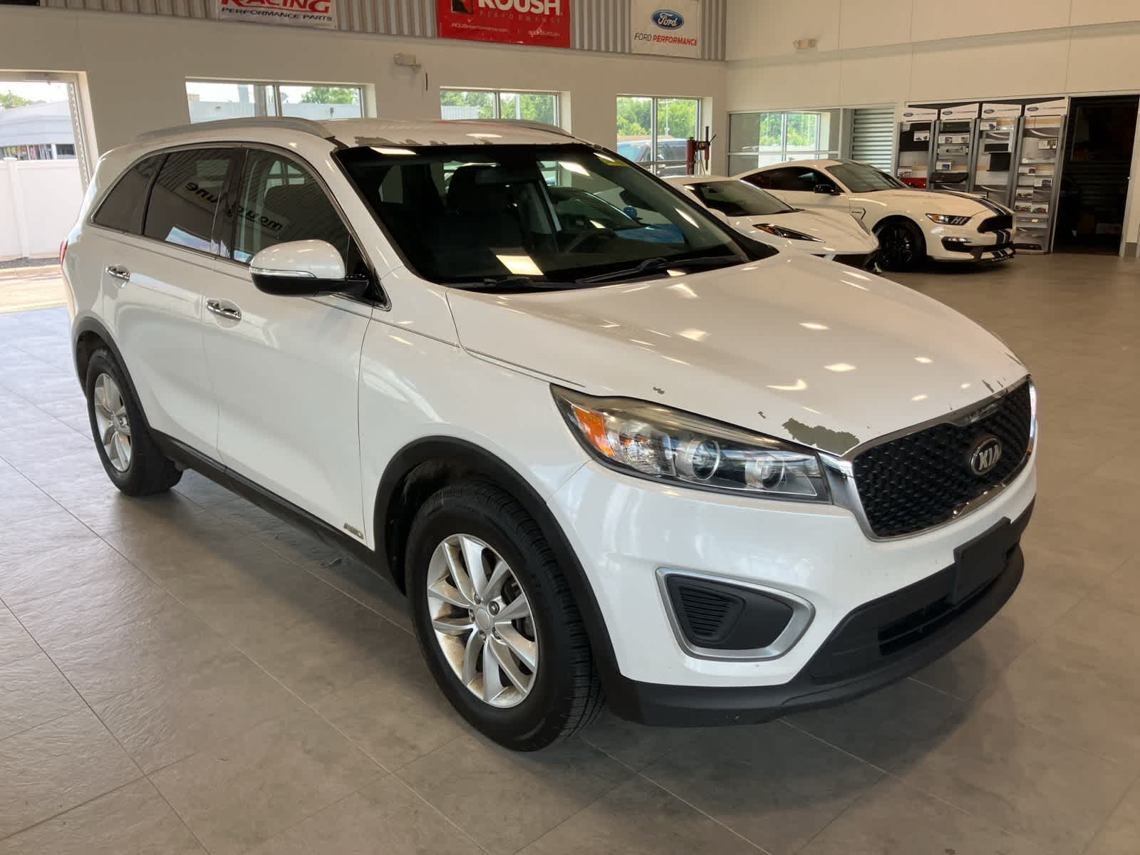 Thumbnail: 2016 Kia Sorento - 3