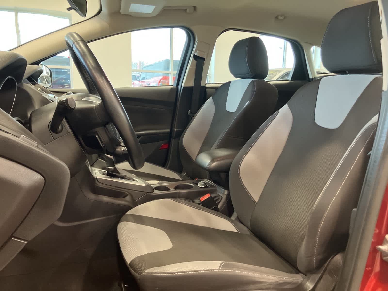 Thumbnail: 2014 Ford Focus - 10