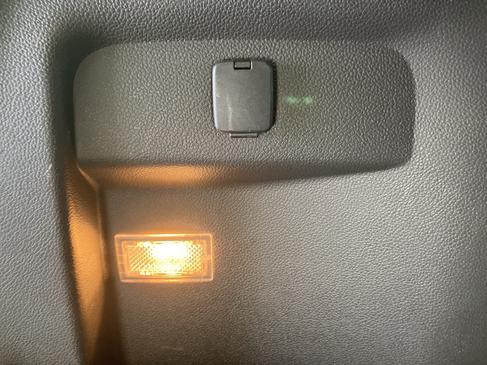 Thumbnail: 2015 Ford Explorer - 30