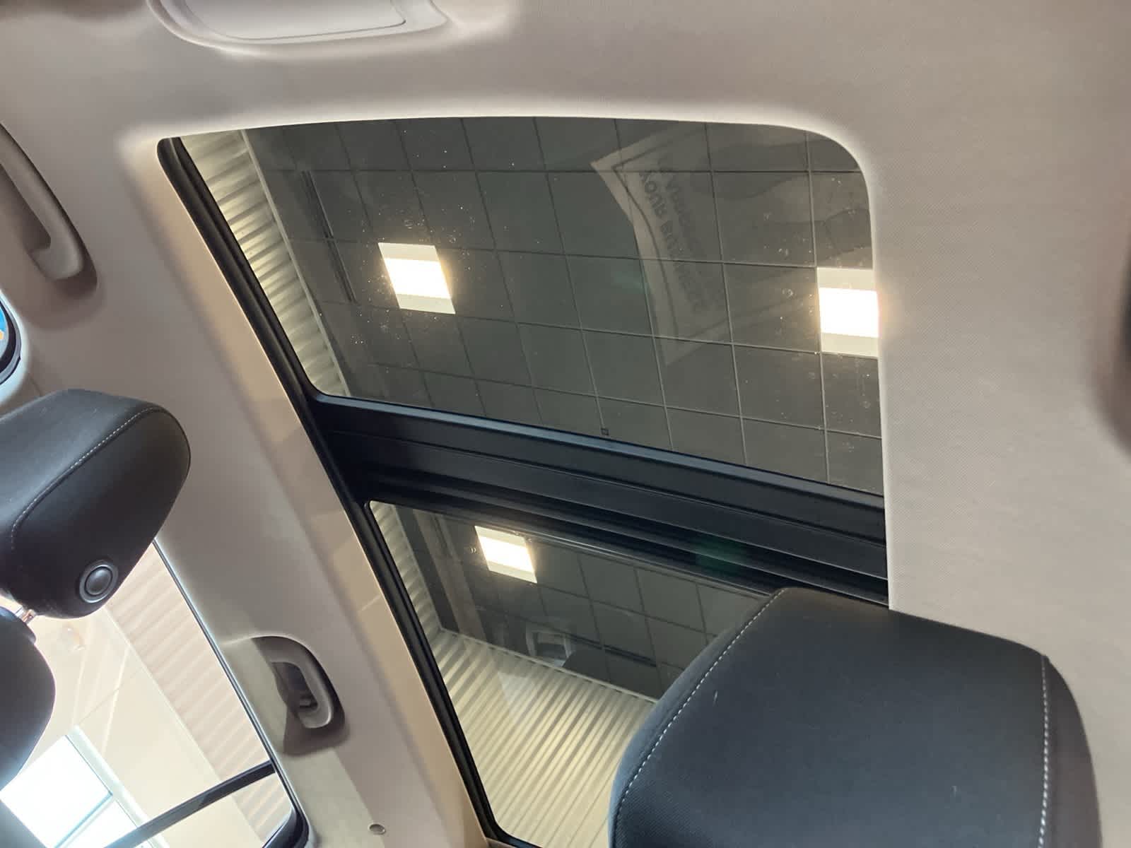 Thumbnail: 2018 Buick Regal - 11