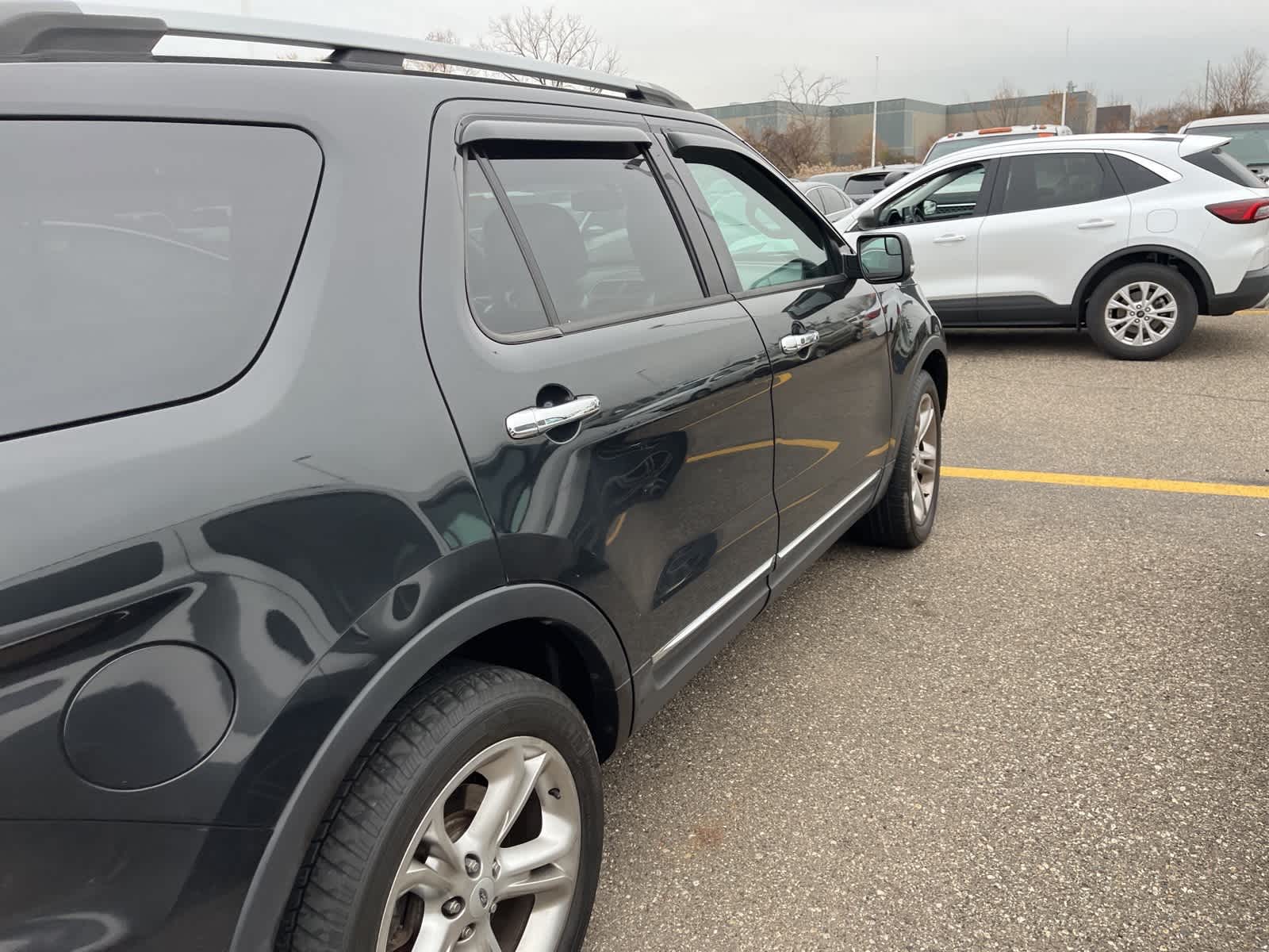 Thumbnail: 2014 Ford Explorer - 17