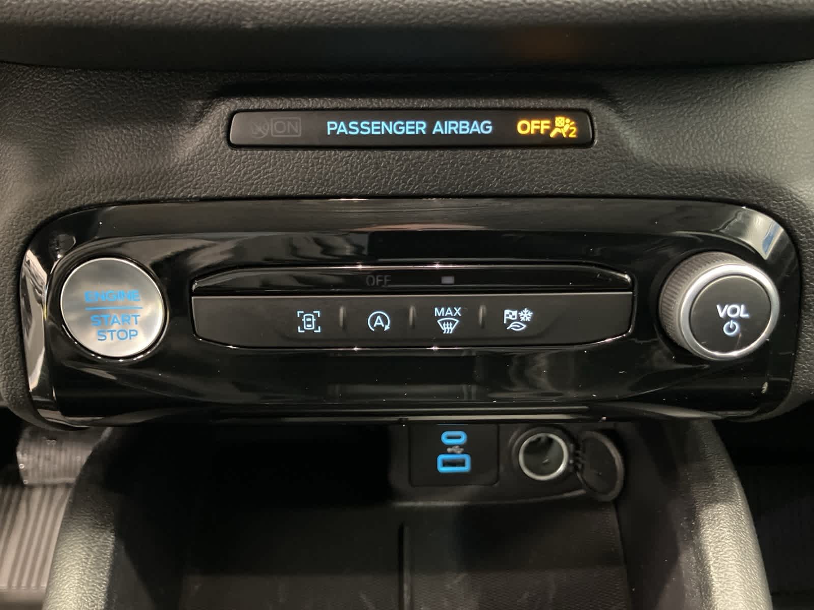 Thumbnail: 2023 Ford Escape - 17