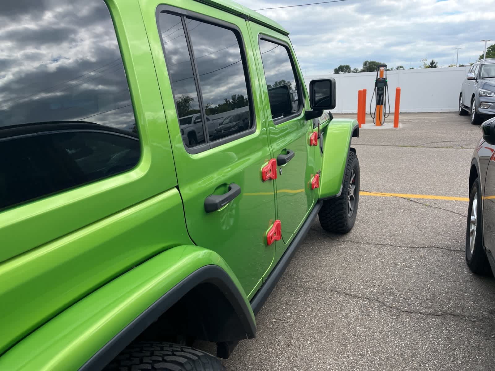 Thumbnail: 2019 Jeep Wrangler - 15