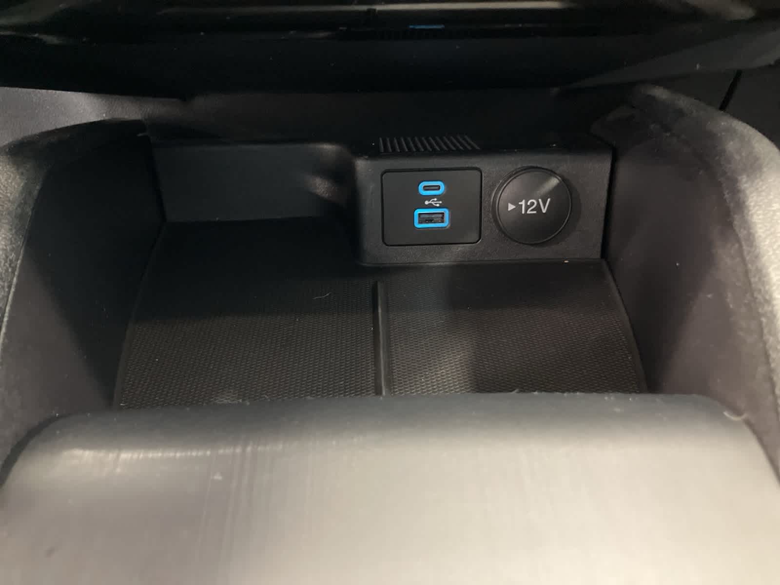 Thumbnail: 2022 Ford Escape - 16