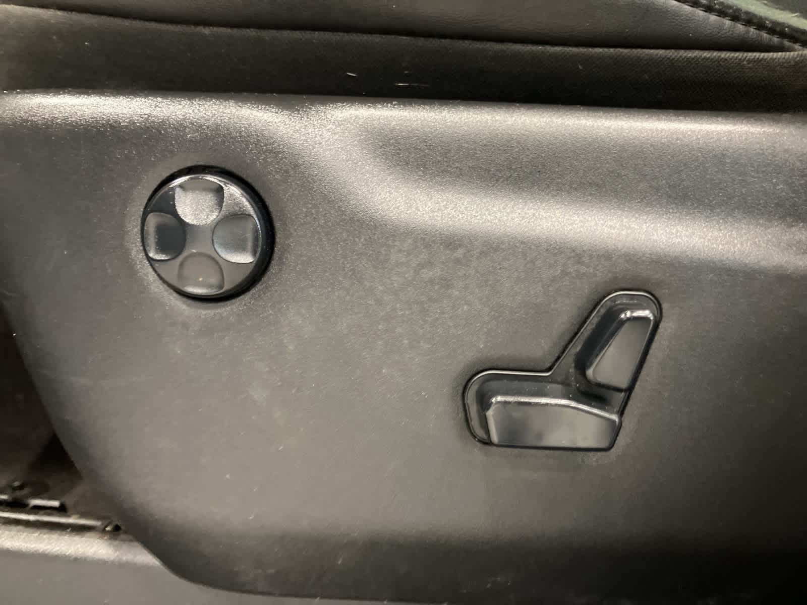 Thumbnail: 2018 Dodge Durango - 13