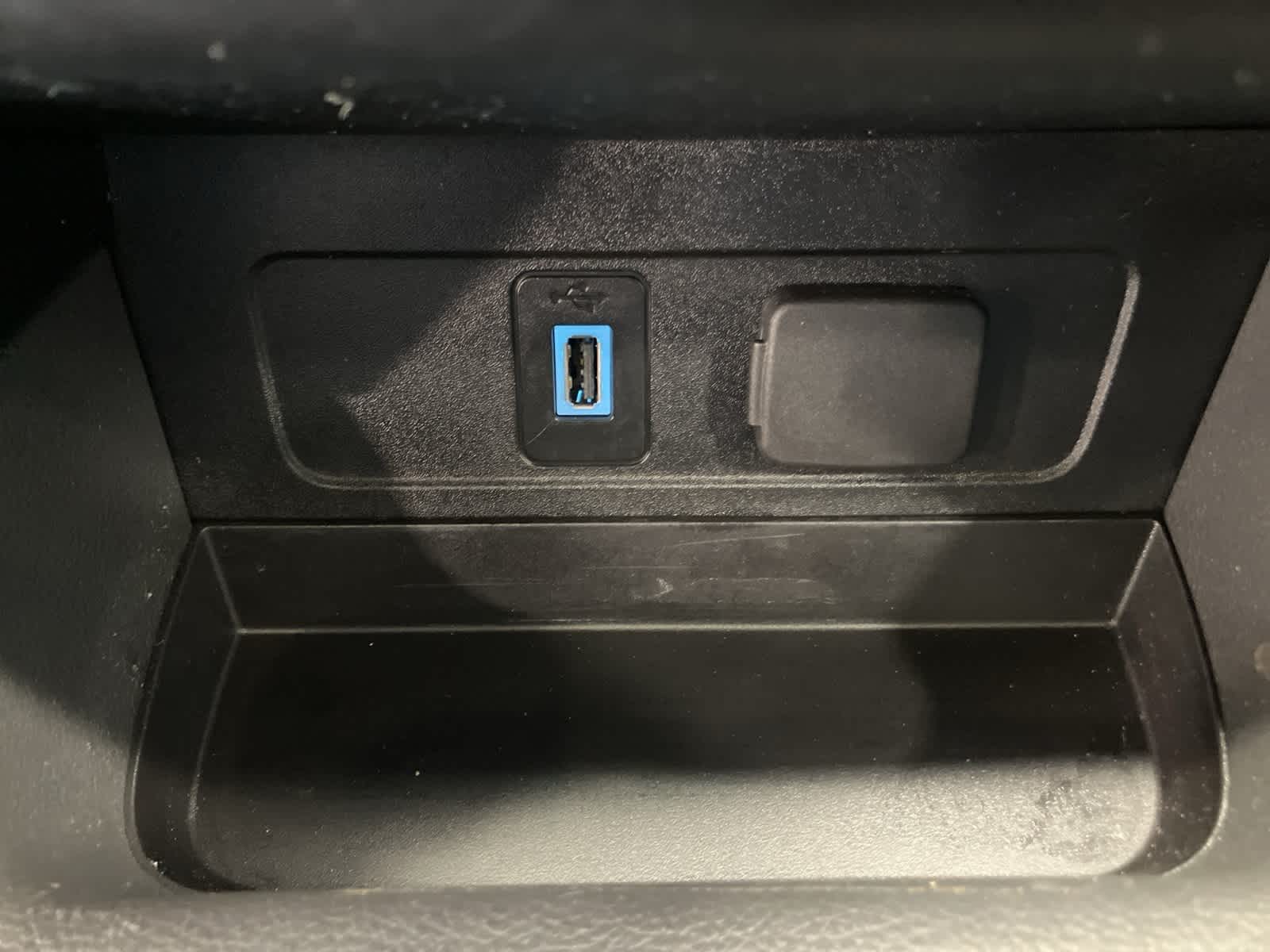 Thumbnail: 2017 Ford Escape - 17