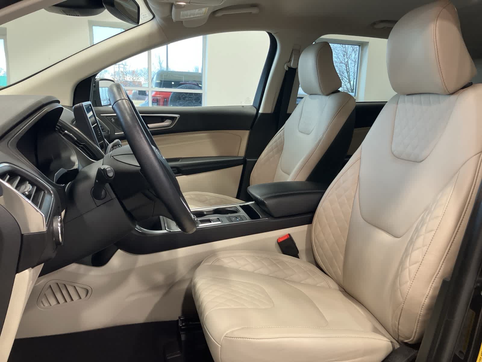 Thumbnail: 2023 Ford Edge - 10