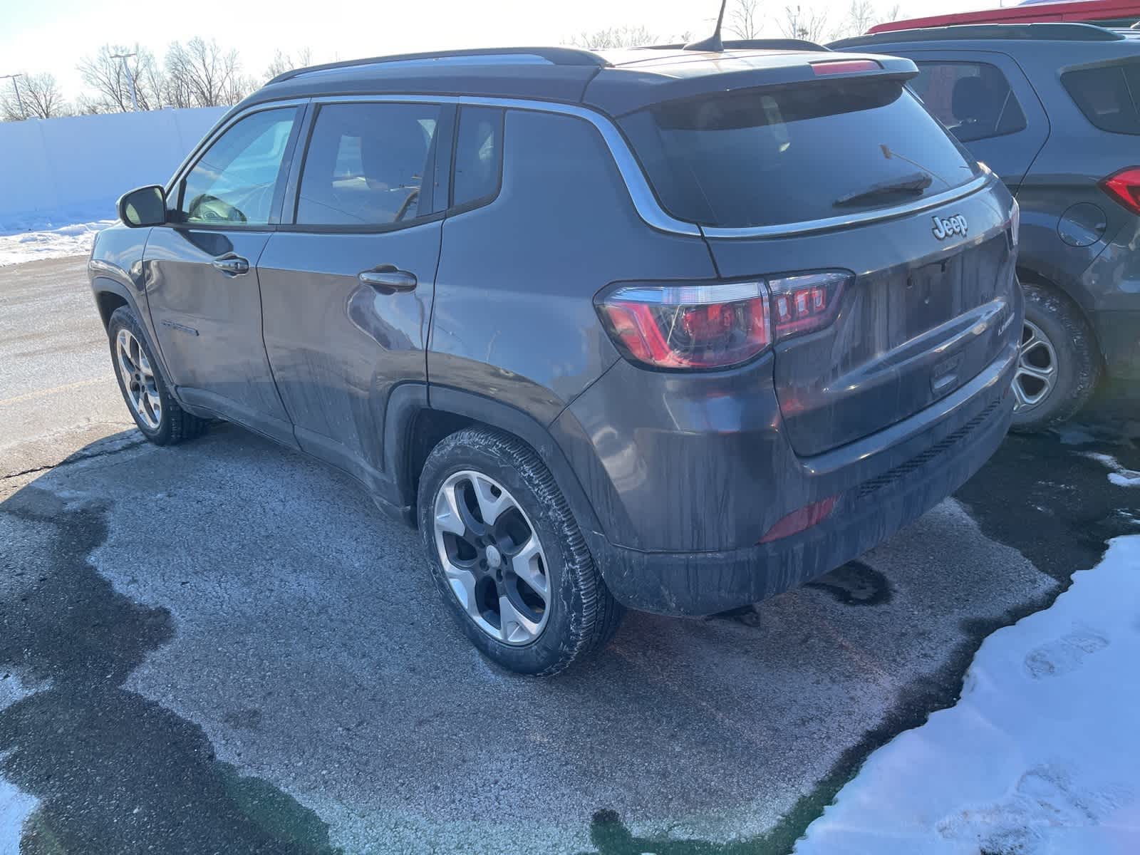 Thumbnail: 2020 Jeep Compass - 10