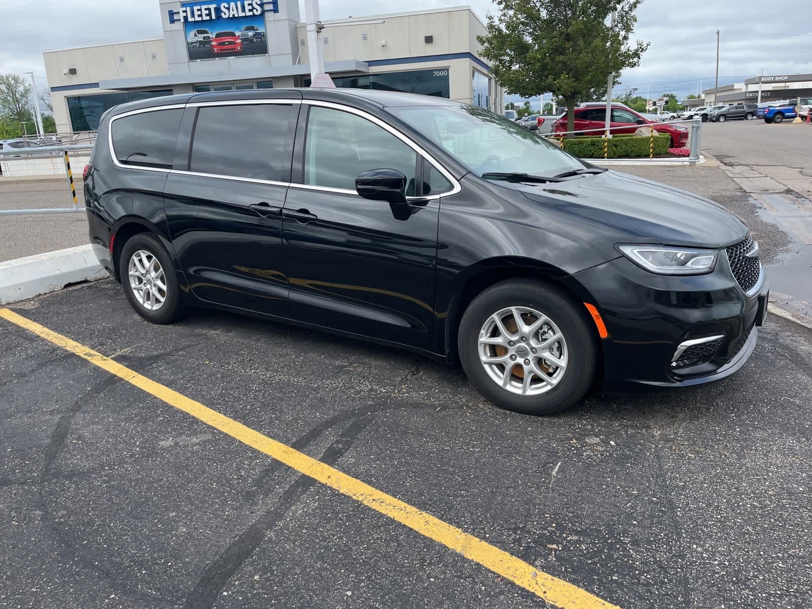 Thumbnail: 2024 Chrysler Pacifica - 14