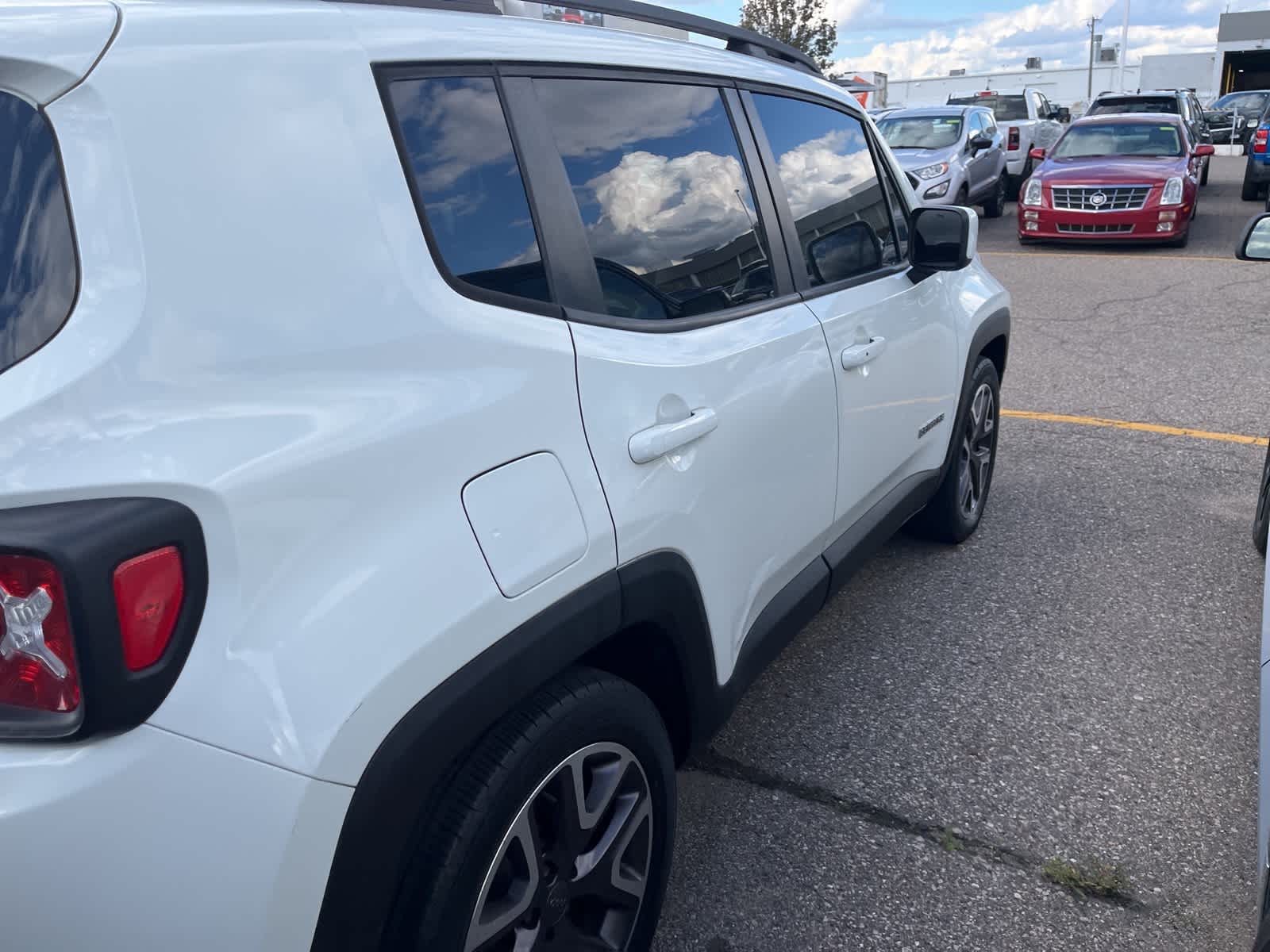 Thumbnail: 2015 Jeep Renegade - 13