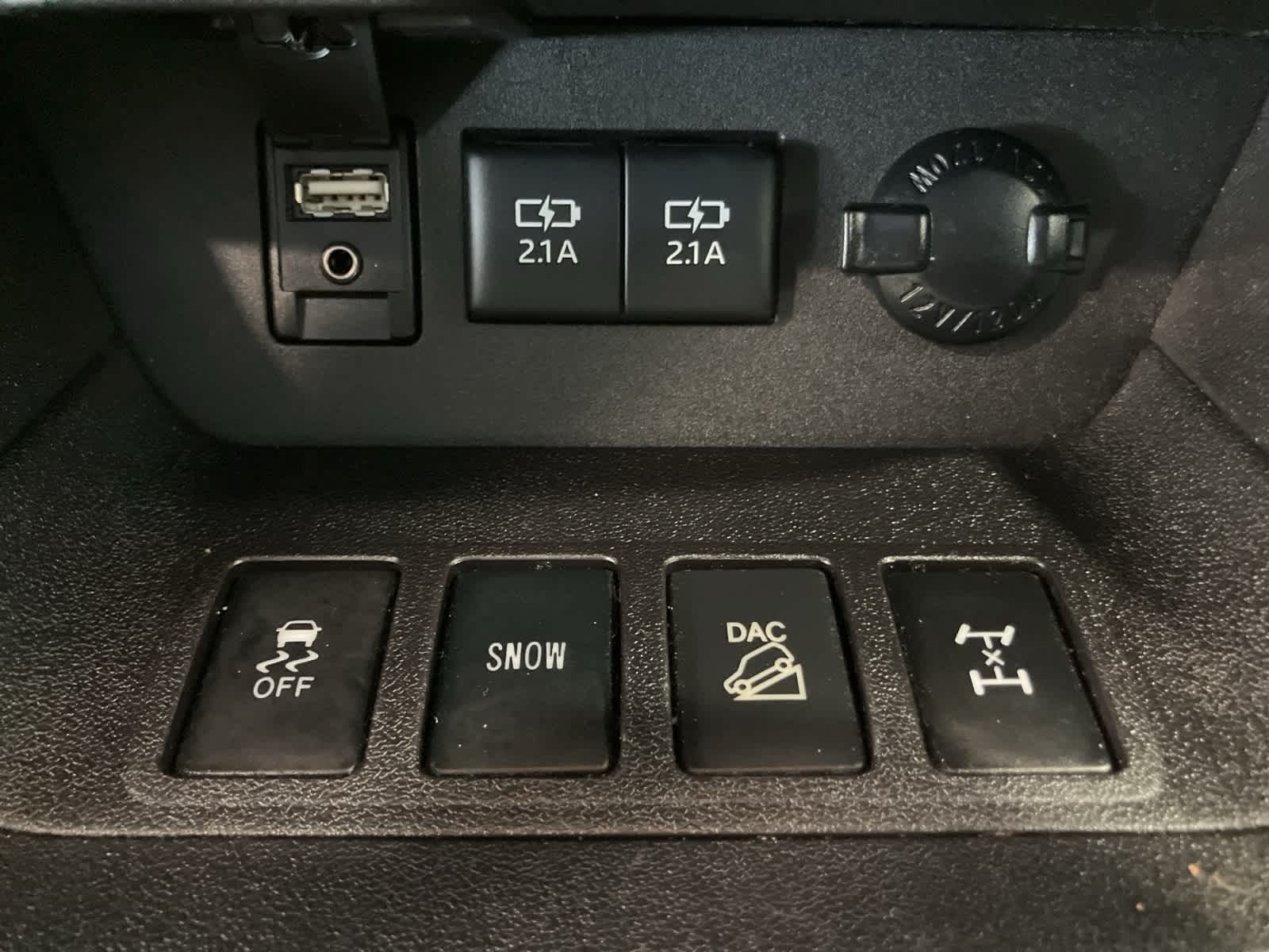 Thumbnail: 2018 Toyota Highlander - 16