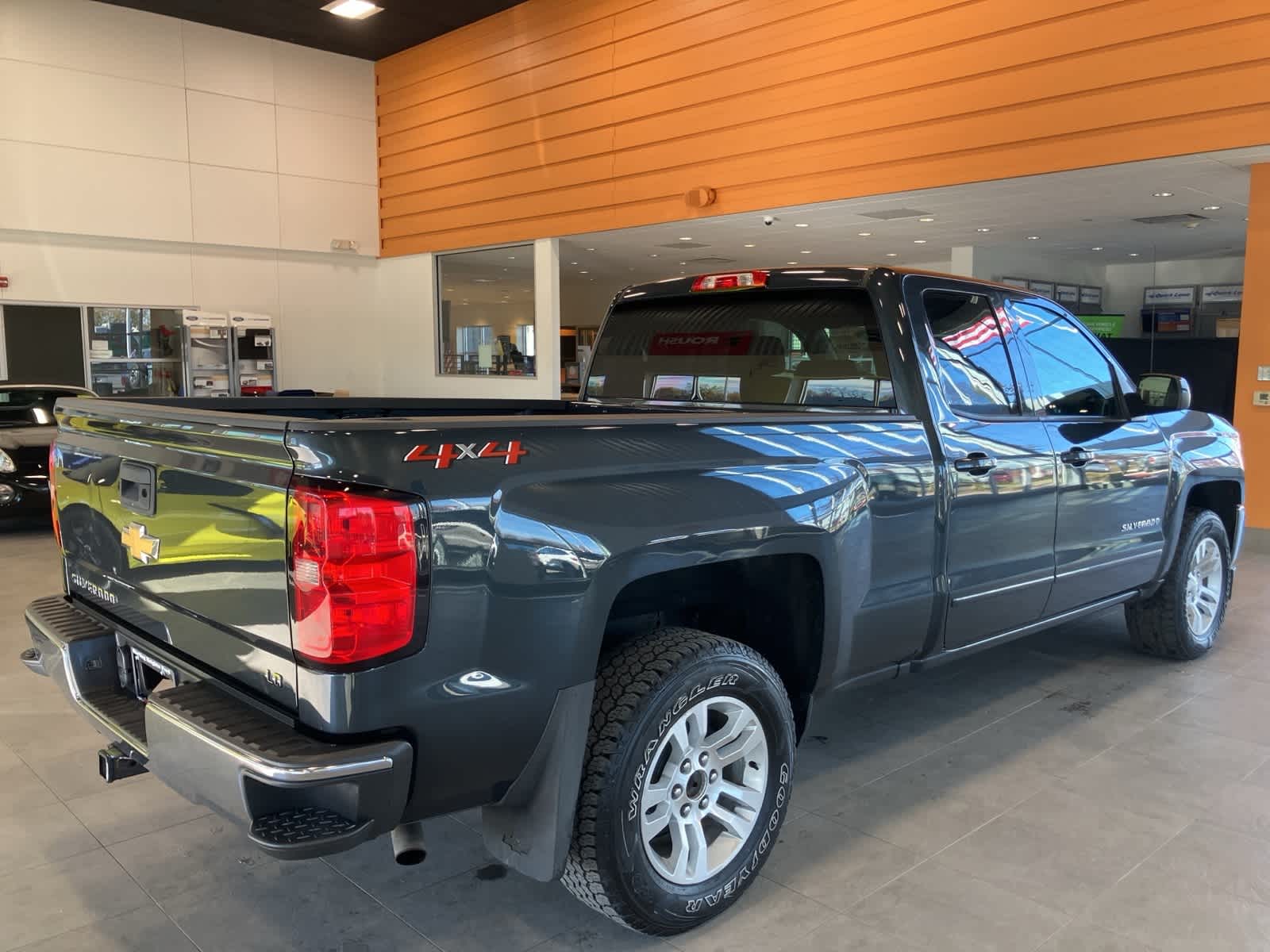 Thumbnail: 2019 Chevrolet Silverado 1500 - 5